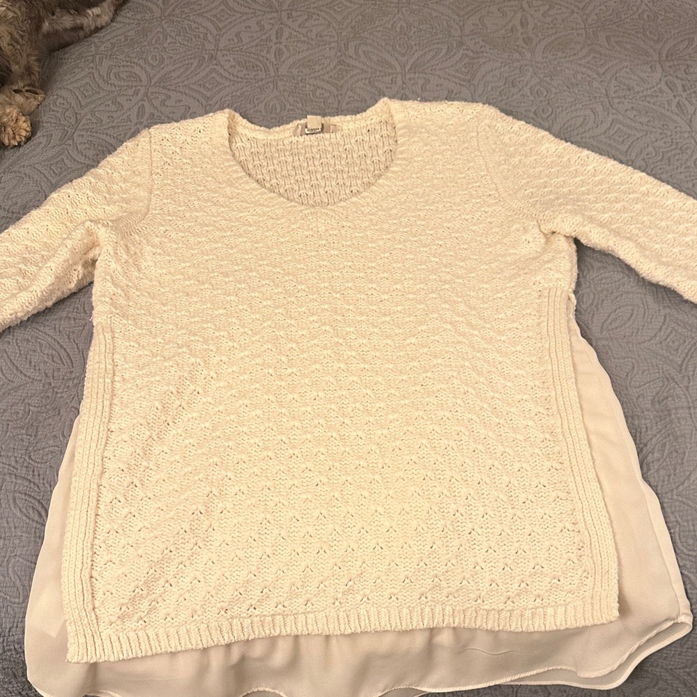 LOFT. White womens sweater.